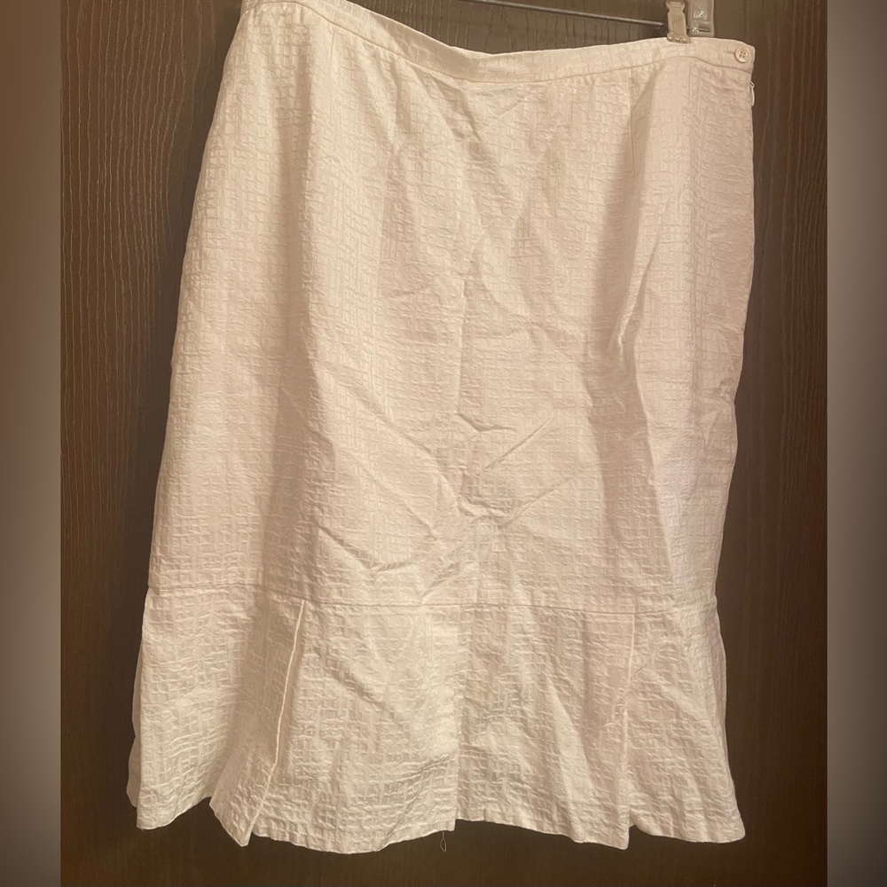 Doncaster Brand White A-Line Skirt Sz-16